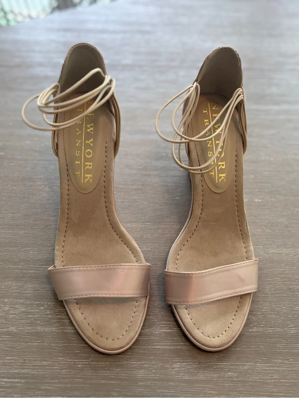 New York Transit feminine wedge